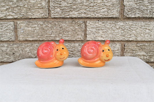 Salt & Pepper Baby Snail Shakers