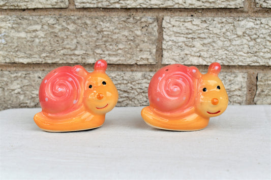 Salt & Pepper Baby Snail Shakers